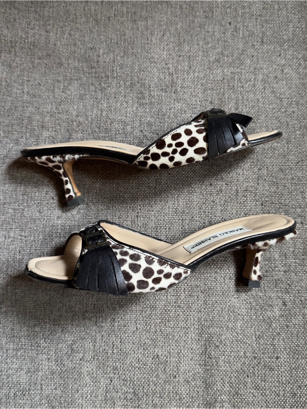 Vintage Manolo Blahnik pony hair heeled sandals - Picture 3 of 9